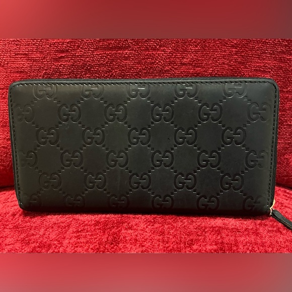 GUCCI AUTHENTIC BLACK EMBOSSED LEATHER ZIPPY WALLET. EUC. - Picture 2 of 10